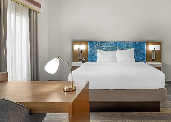 Hampton Inn & Suites Augusta West